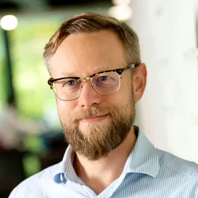 Tom Wood